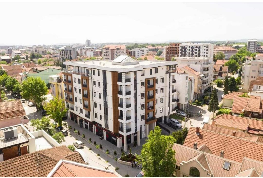 Lux Apartman 33 Крагуєваць Екстер'єр фото